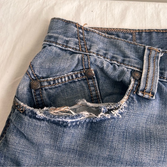 Rock & Republic Men"s Distressed Blue Jeans - Picture 10 of 16